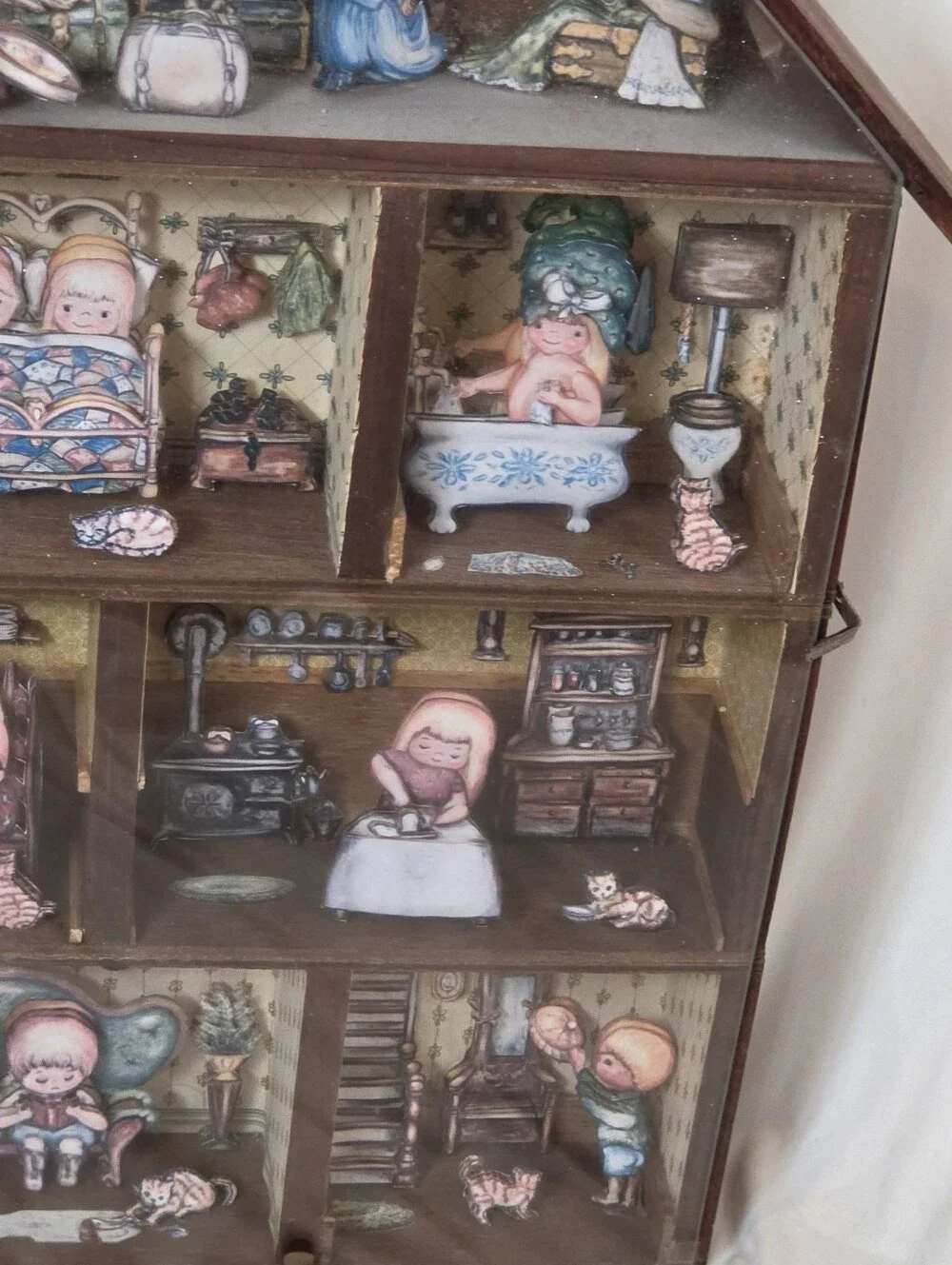 Vintage Holly Hobbie Style 3D Decoupage Wooden Dollhouse Shadow Box Diorama